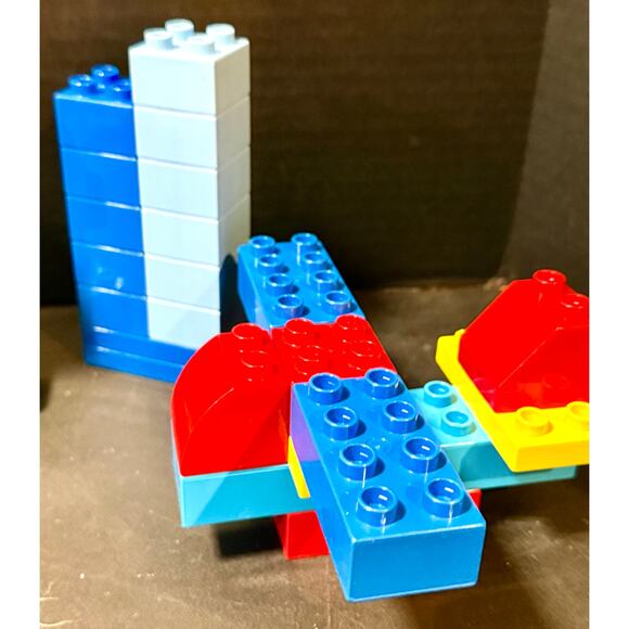 Lego Duplo #5506 preschool building 71 blocks 
Incomplete extra’s stacking tote - Picture 4 of 7